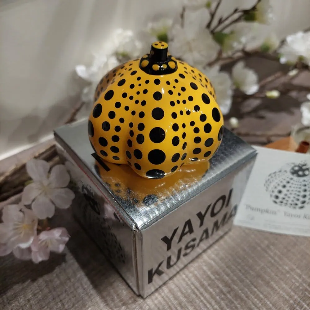 草間彌生黃色南瓜雕塑